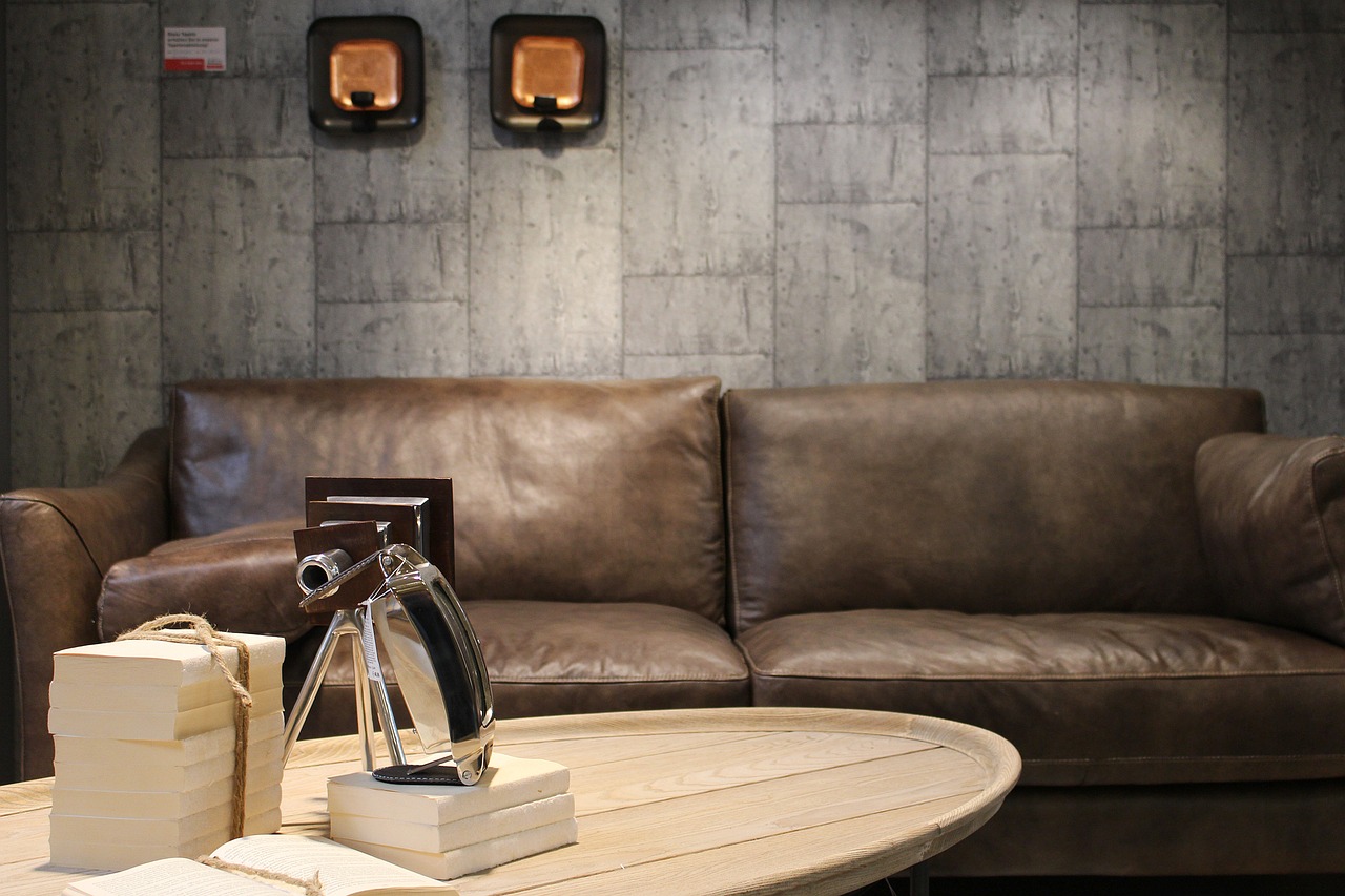Imagen de un mueble de cuero con acabado envejecido
