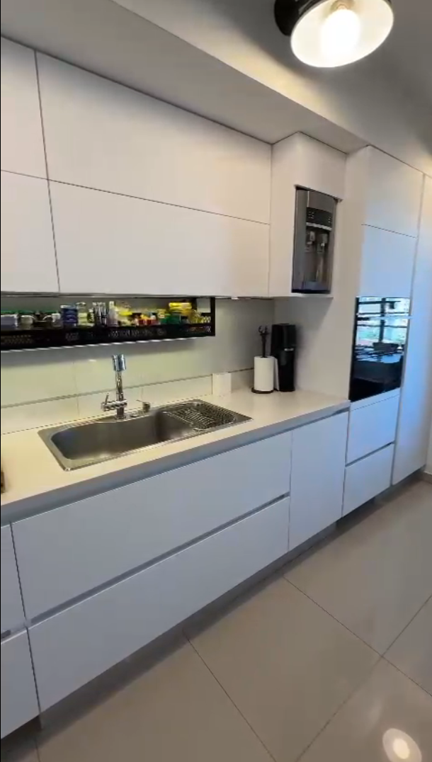 Amoblamiento de cocina completo, diseñado y fabricado a medida.
