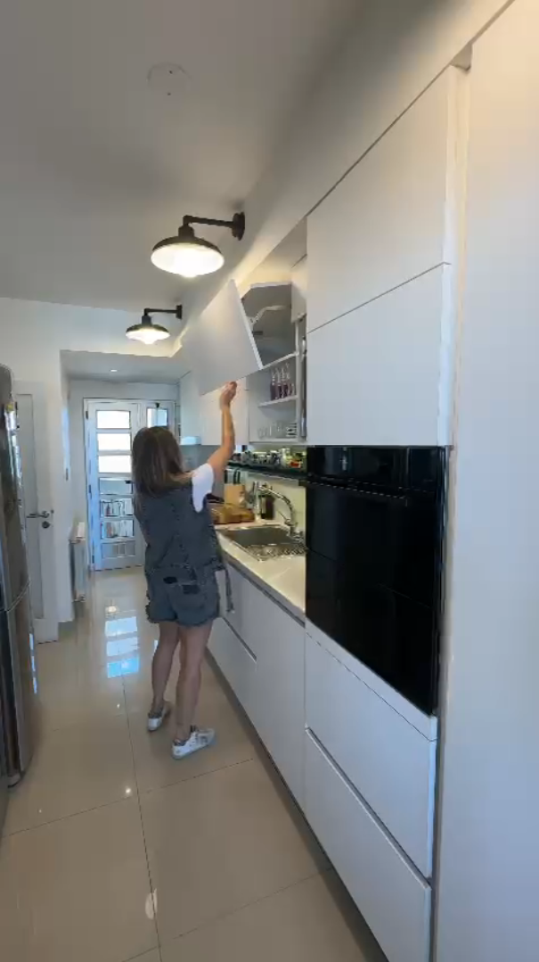Amoblamiento de cocina completo, diseñado y fabricado a medida.
